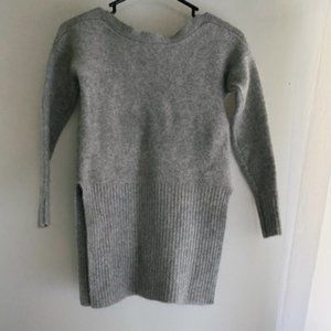 Neiman Marcus Cashmere Grey Side Slit Sweater